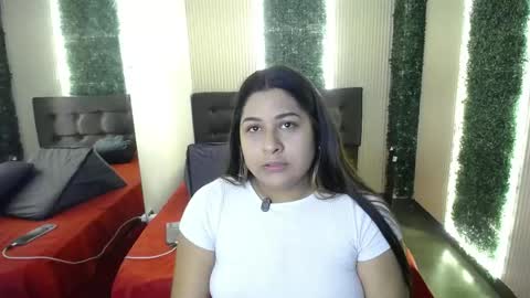 Snapshot of meipink chatting on May 17, 2026, 7:10 pm meipink online show from May 17, 2026, 7:10 pm