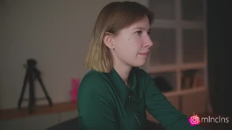 MELANIE  PVT ONLY 60TK PER MIN online show from April 26, 2026, 5:21 pm