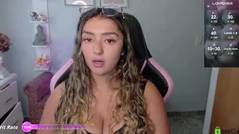 Melaany  online show from June 17, 2026, 12:57 am