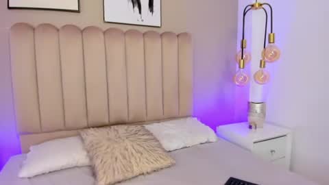 Melanie online show from July 24, 2026, 12:52 am