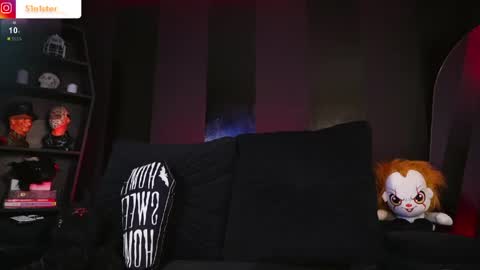 Snapshot of melanie_nyx chatting on May 10, 2026, 1:22 am Mel online show from May 10, 2026, 1:22 am