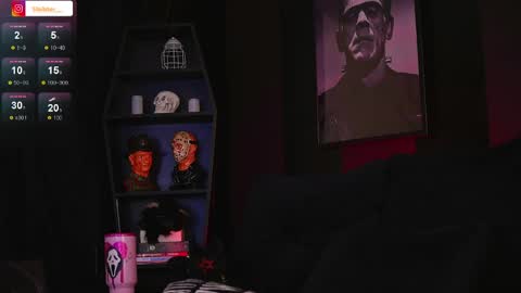 Snapshot of melanie_nyx chatting on May 14, 2026, 3:24 am Mel online show from May 14, 2026, 3:24 am