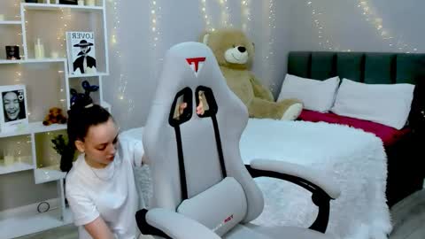 MelanieAlves online show from February 7, 2026, 12:09 pm