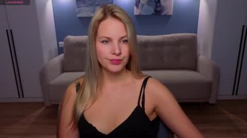 Snapshot of melaniebennett chatting on May 17, 2026, 6:00 am Melanie Bennett online show from May 17, 2026, 6:00 am