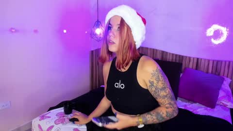 Snapshot of melanieroux chatting on December 23, 2024, 8:03 pm Melanie Roux online show from December 23, 2024, 8:03 pm