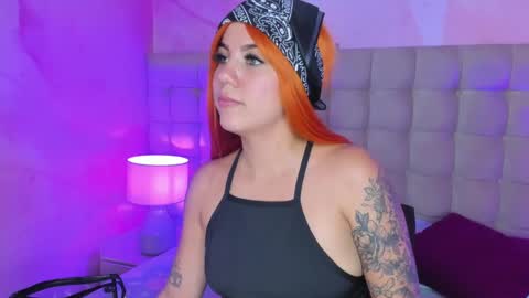 Snapshot of melanieroux chatting on January 21, 2025, 8:00 pm Melanie Roux online show from January 21, 2025, 8:00 pm