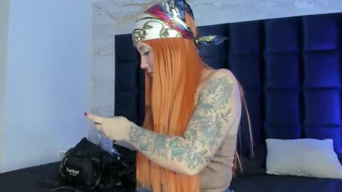 Snapshot of melanieroux chatting on September 18, 2025, 7:49 pm Melanie Roux online show from September 18, 2025, 7:49 pm