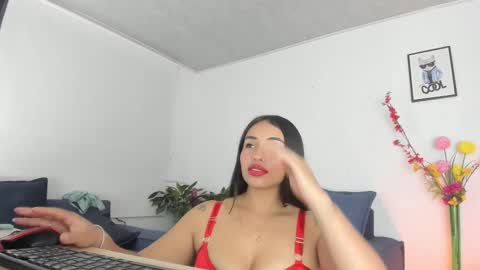 Snapshot of melaniie_roussel chatting on September 15, 2025, 12:32 am melaniie_roussel online show from September 15, 2025, 12:32 am