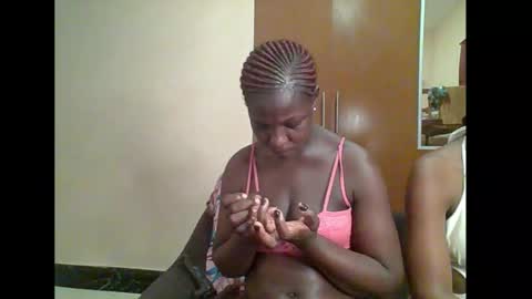 Snapshot of melanin_bae chatting on October 13, 2025, 3:34 pm Baby online show from October 13, 2025, 3:34 pm