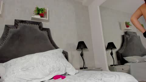 Snapshot of melanny_luv chatting on February 2, 2025, 12:30 am MelanyLuv online show from February 2, 2025, 12:30 am