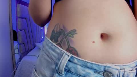 Snapshot of melanny_luv chatting on November 13, 2025, 9:14 pm MelanyLuv online show from November 13, 2025, 9:14 pm