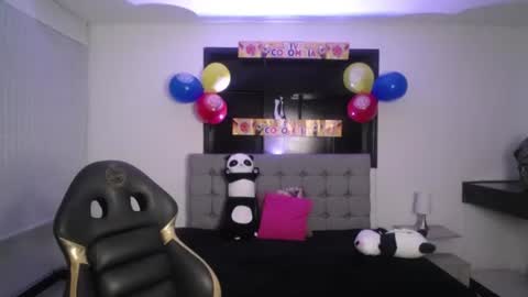 melanny_petite online show from June 19, 2026, 12:42 pm