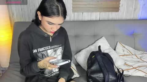 Snapshot of melany_27 chatting on October 4, 2025, 2:37 pm Melany online show from October 4, 2025, 2:37 pm