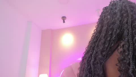 Melanie online show from October 12, 2025, 3:38 am