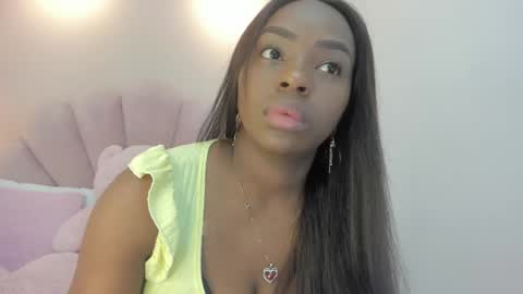 Melanie online show from November 16, 2025, 3:34 am