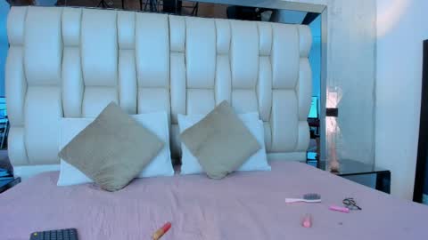 melany_hoffman online show from April 13, 2026, 4:29 am