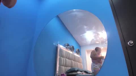 Melany  online show from April 10, 2026, 12:43 pm