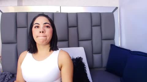 Snapshot of melany_roberts_ chatting on May 22, 2026, 3:02 am Melany online show from May 22, 2026, 3:02 am