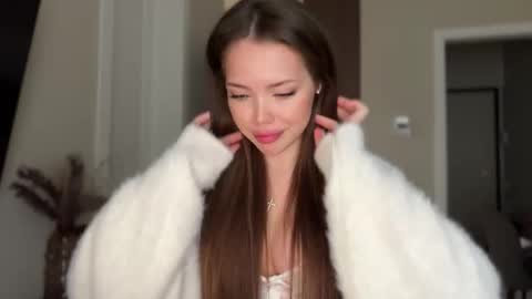 Adel online show from September 8, 2025, 3:33 pm