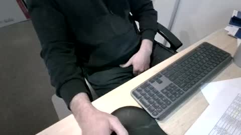 Snapshot of melbguy_075 chatting on July 15, 2026, 6:51 am melbguy_075 online show from July 15, 2026, 6:51 am