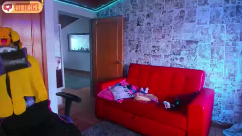 MELISSA online show from October 15, 2025, 6:52 pm