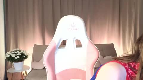 meliamorgan online show from November 6, 2025, 9:26 pm