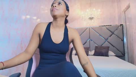 Snapshot of melii_ebony chatting on October 31, 2025, 11:33 am MELII EBONY online show from October 31, 2025, 11:33 am