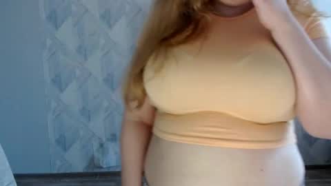 Melina online show from June 8, 2026, 4:46 am