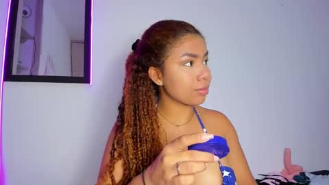 M E L I N A  online show from March 16, 2026, 8:35 pm