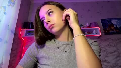 melinapares online show from March 31, 2026, 3:34 pm