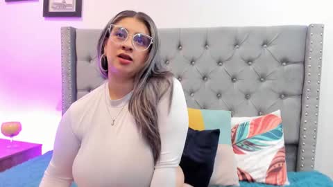 Snapshot of melinda_bob chatting on January 29, 2025, 1:49 pm Melinda online show from January 29, 2025, 1:49 pm