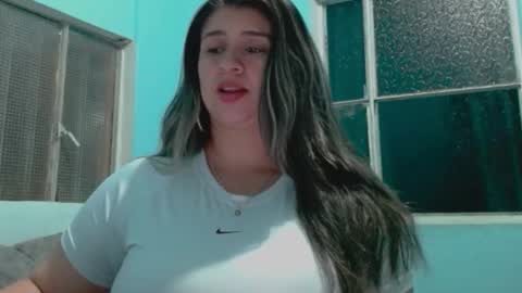 Snapshot of melinda_bob chatting on December 17, 2025, 3:45 am Melinda online show from December 17, 2025, 3:45 am