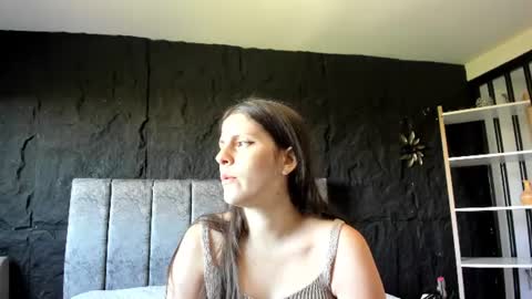 Melissa online show from July 27, 2026, 1:29 pm