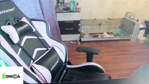 melisanilson online show from March 28, 2026, 11:04 pm