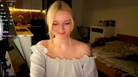Snapshot of meliss_ss chatting on July 31, 2026, 8:30 pm Mel or Lissa 3 Welcome here online show from July 31, 2026, 8:30 pm
