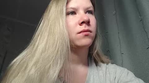 Snapshot of melissa__ray chatting on February 9, 2025, 2:28 am Melissa Ray online show from February 9, 2025, 2:28 am