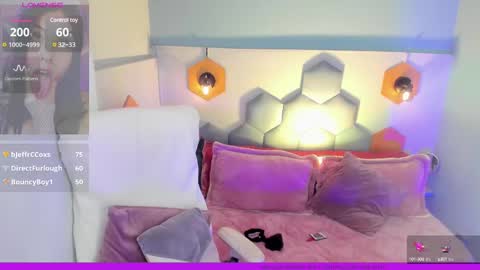 Snapshot of melissa_koster chatting on February 14, 2025, 8:21 am Melissa 3 online show from February 14, 2025, 8:21 am