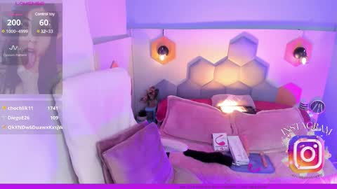 Snapshot of melissa_koster chatting on March 7, 2025, 3:40 am Melissa 3 online show from March 7, 2025, 3:40 am