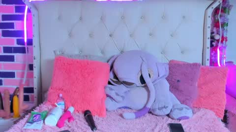 Meli online show from February 5, 2025, 10:01 pm