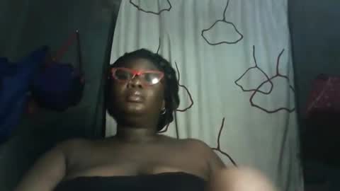 Snapshot of melissaperks chatting on May 24, 2026, 6:35 pm Melissa online show from May 24, 2026, 6:35 pm
