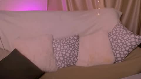 Melissa online show from November 14, 2025, 2:38 pm