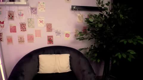 Melissa online show from November 18, 2025, 3:34 am