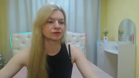 Snapshot of melissatylerbb chatting on May 20, 2026, 5:24 am Melissa online show from May 20, 2026, 5:24 am