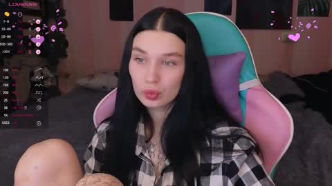 Snapshot of mella_freya chatting on January 9, 2025, 9:37 pm Freya IM NONUDE online show from January 9, 2025, 9:37 pm