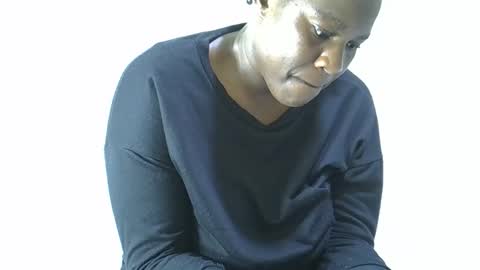 mellanine_ebony online show from April 24, 2026, 7:00 am