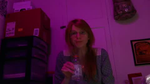 Snapshot of mellifluenced chatting on January 19, 2025, 7:04 am Mellifluenced online show from January 19, 2025, 7:04 am