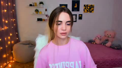 Tessa online show from January 8, 2025, 8:50 pm