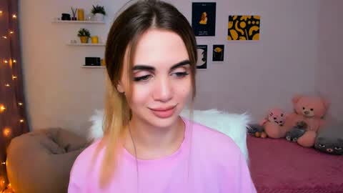 Tessa online show from January 8, 2025, 11:52 pm