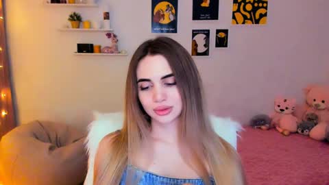 Tessa online show from February 1, 2025, 11:06 pm