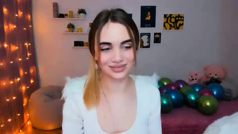 Tessa online show from February 13, 2025, 1:19 am